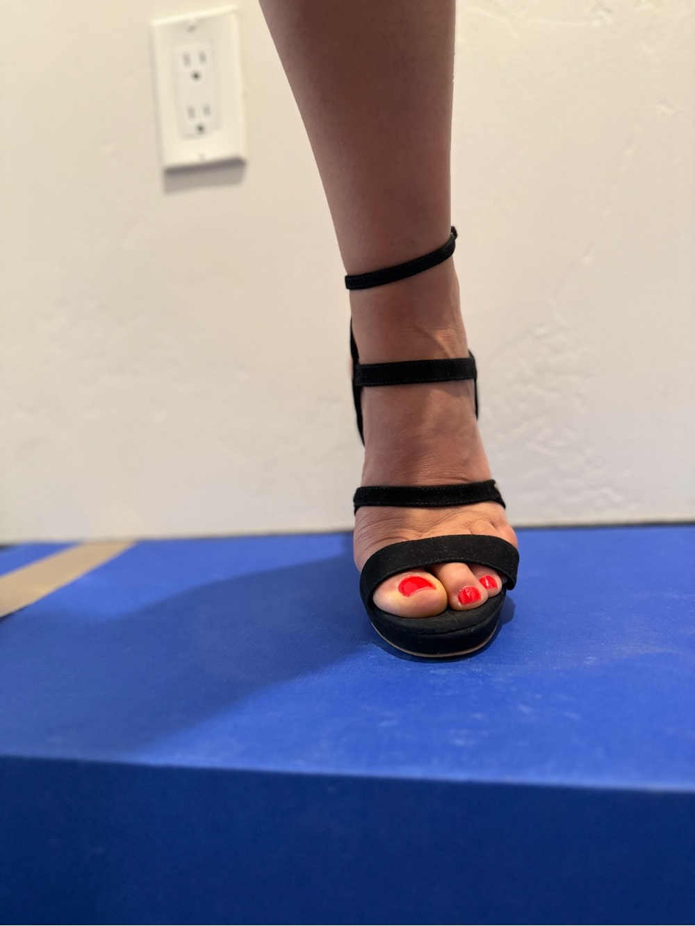 Women's Black Strappy Ankle-Wrap Sandals